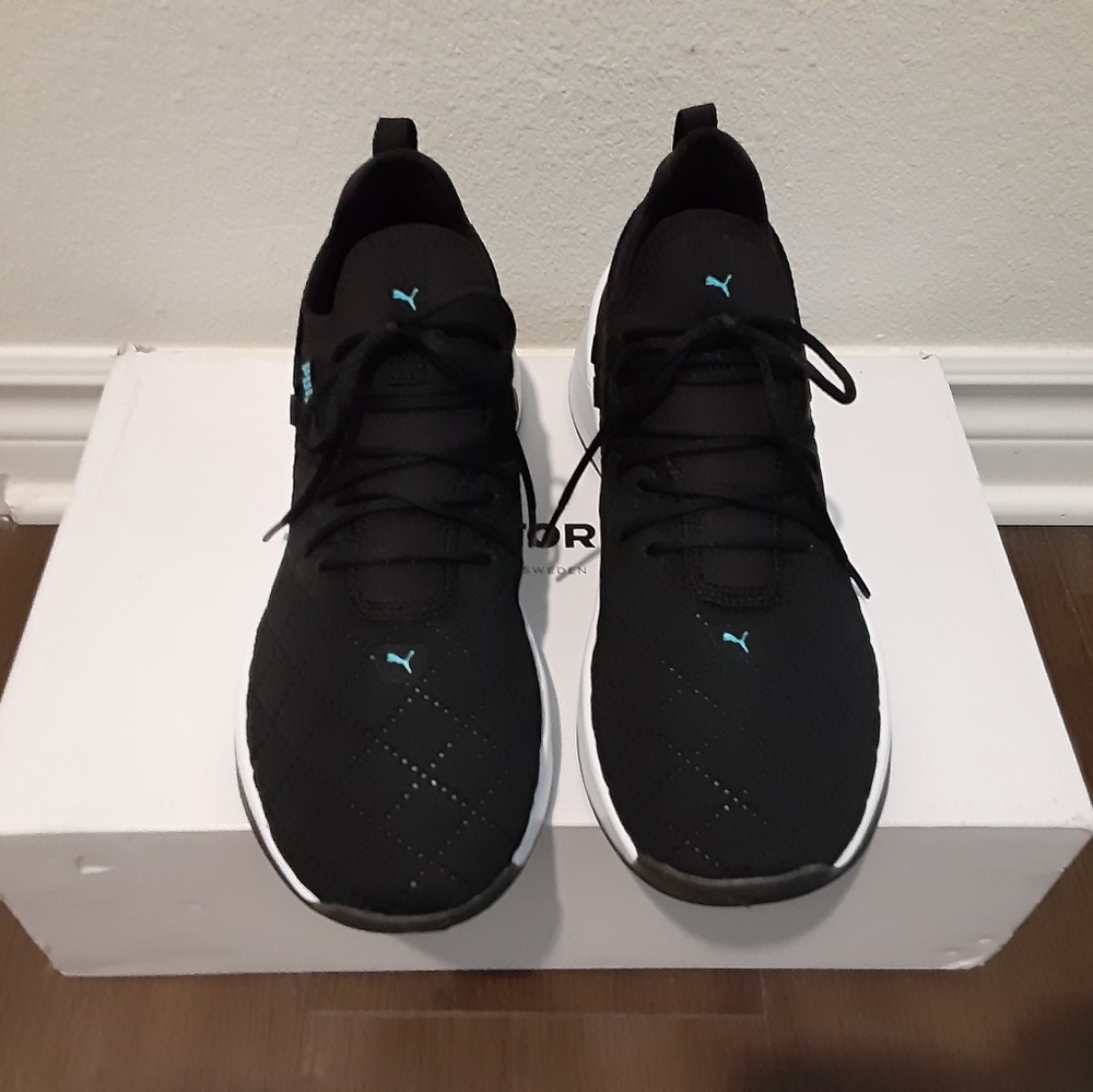 Puma - Picture 2 of 5